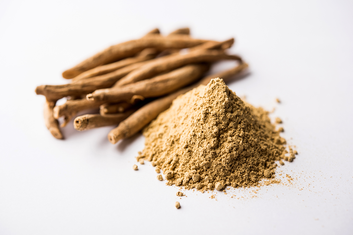 Ashwagandha um ganzen und gemahlen